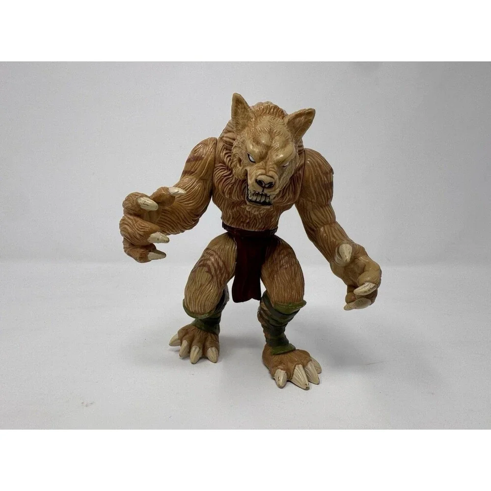 2003 Hasbro Wizards Duel Masters Fear Fang Werewolf 6” Figure No Tail